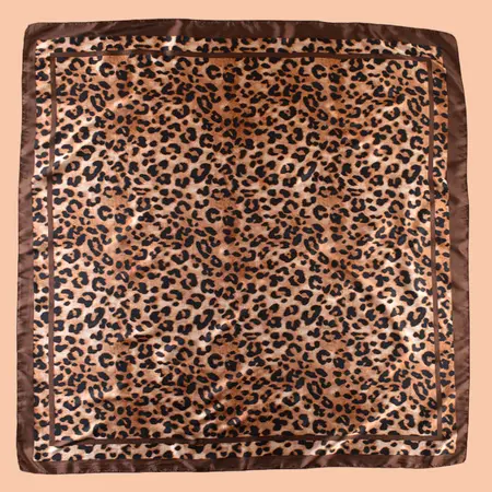 Leopard Print Printed Scarf Shawl – 90 × 90 cm detail
