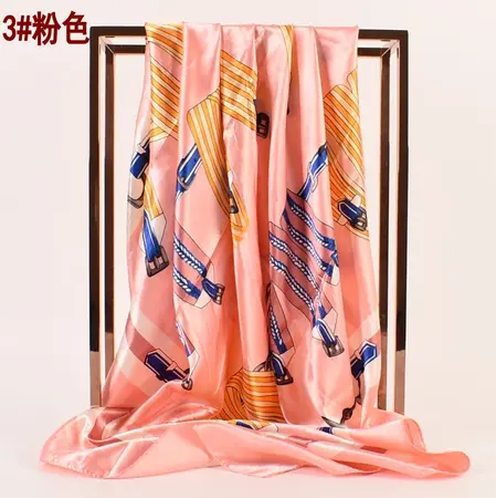 Women's Geometric Scarf Shawl – 90 × 90 cm detail