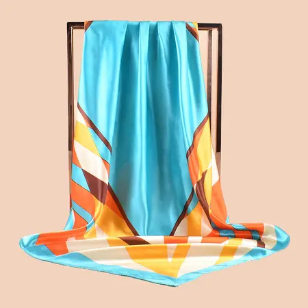Silk Geometric Scarf Shawl – 90 × 90 cm detail