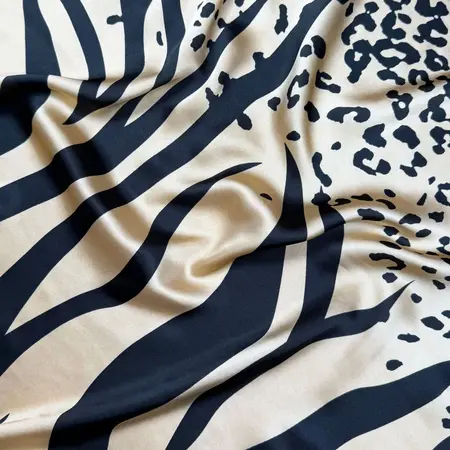 Leopard Print Printed Scarf Shawl – 90 × 180cm detail