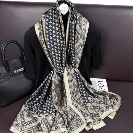 Silk Scarf Shawl – 90 × 180cm detail