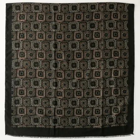 Geometric Scarf Shawl – 180 × 88 cm detail