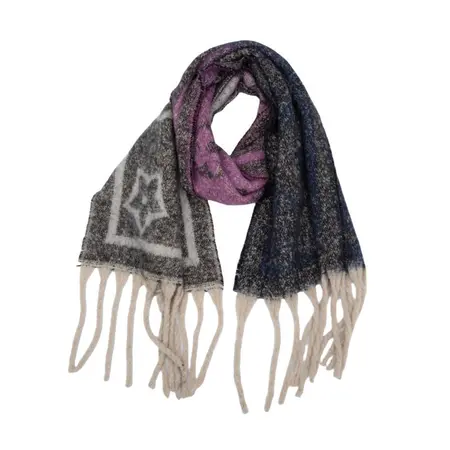 Jacquard Fringed Scarf Shawl – 185 × 40 cm + 15 cm fringe; 280 g per scarf detail