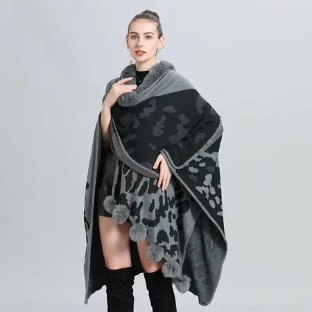 Knit Poncho detail