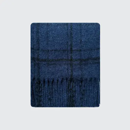 Women's 20% Wool Blend Plaid Scarf – 220 × 30 cm detail