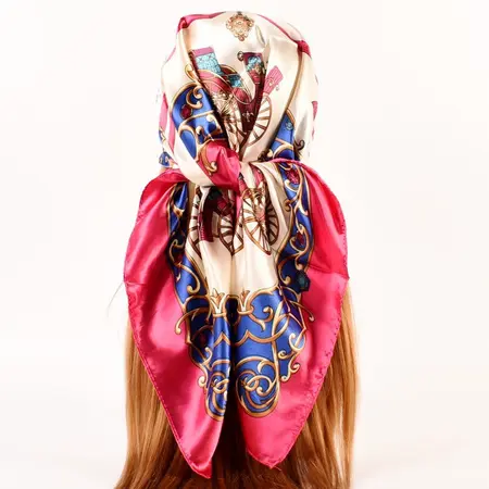 Silk Printed Vintage Scarf Shawl – 90 × 90 cm detail