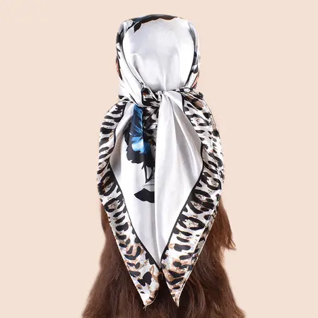 Silk Leopard Print Printed Scarf Shawl – 90 × 90 cm detail