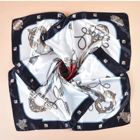 Silk Scarf Shawl – 90 × 90 cm detail