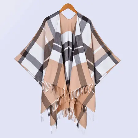 Unisex Plaid Knit Fringed Poncho – 130 × 150 cm detail