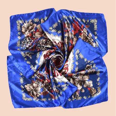Silk Scarf Shawl – 90 × 90 cm detail