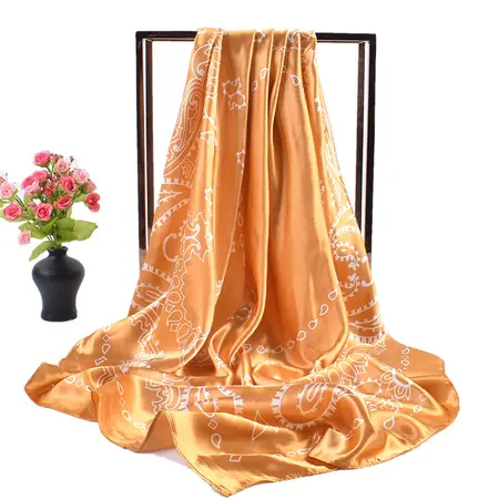 Floral Scarf Shawl – 90 × 90 cm detail