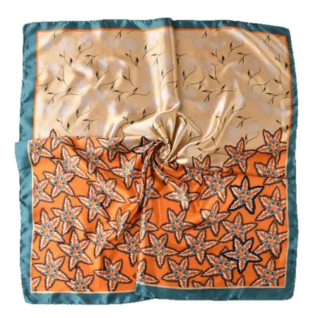 Scarf Shawl – 90 × 90 cm detail