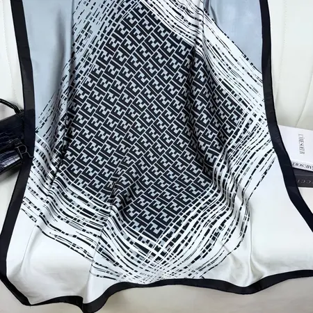 Silk Gradient Scarf Shawl – 90 × 180cm detail