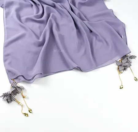 Chiffon Floral Houndstooth Hijab – 70 × 170 cm detail