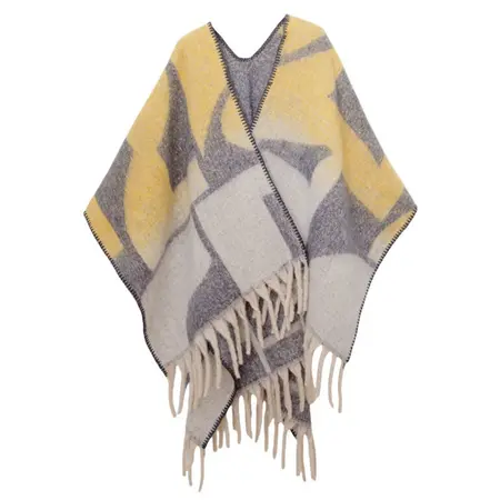 Geometric Jacquard Scarf Shawl – 165 × 125 cm detail