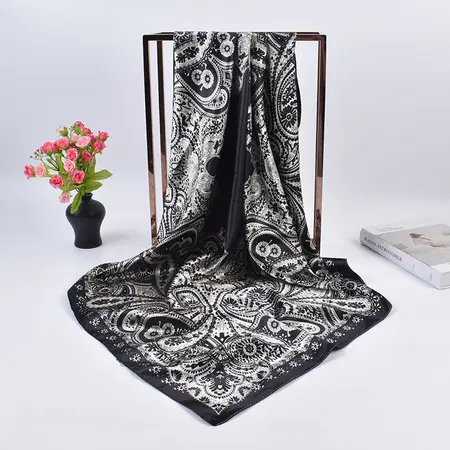 Women's Floral Vintage Scarf Shawl – 90 × 90 cm