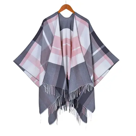 Unisex Plaid Knit Fringed Poncho – 130 × 150 cm detail