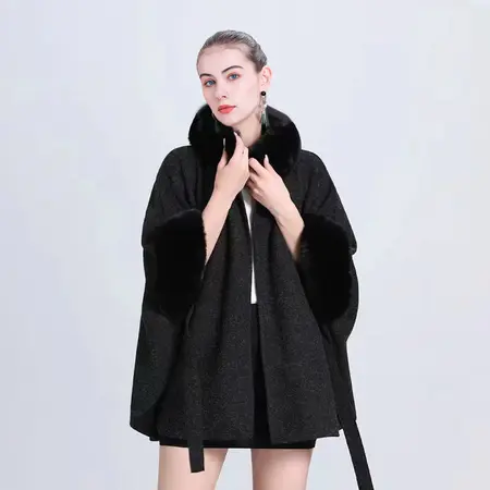 Knit Poncho detail