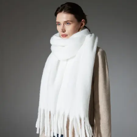 Fringed Scarf Shawl – 190 × 50 cm + 15 cm fringe detail