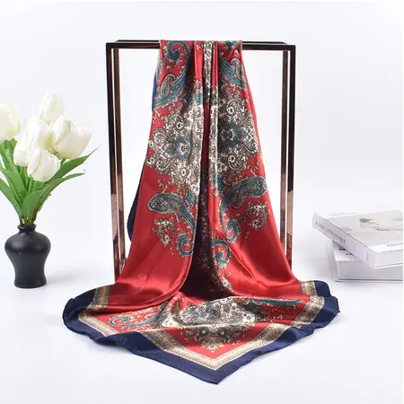 Women's Silk Scarf Shawl – 90 × 90 cm detail