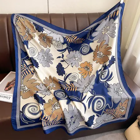 Silk Floral Vintage Scarf Shawl – 90 × 90 cm detail