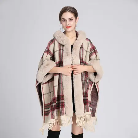 Faux Fur Knit Fringed Hooded Poncho – 80 × 180cm detail