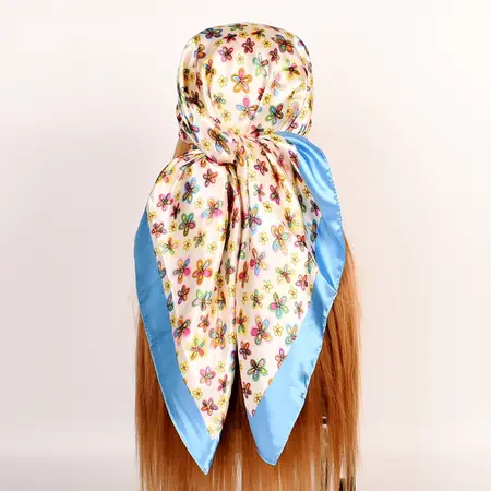Women's Floral Printed Vintage Scarf Shawl – 90 × 90 cm detail