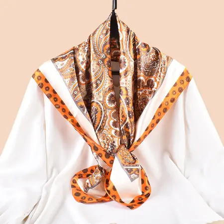 Floral Scarf Shawl – 90 × 90 cm detail