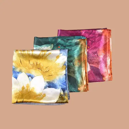 Floral Printed Scarf Shawl – 90 × 90 cm detail