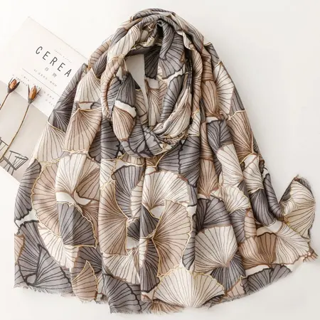 Silk Scarf Shawl – 180 × 88 cm detail