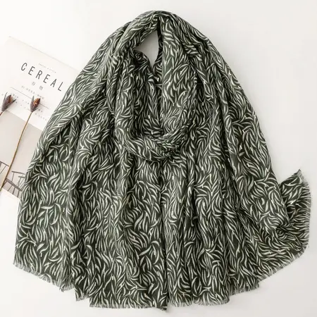 Silk Geometric Scarf Shawl – 180 × 88 cm detail