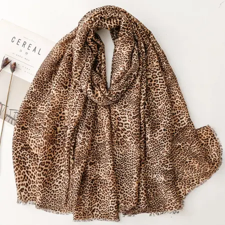 Cotton Leopard Print Printed Scarf Shawl – 180 × 88 cm detail
