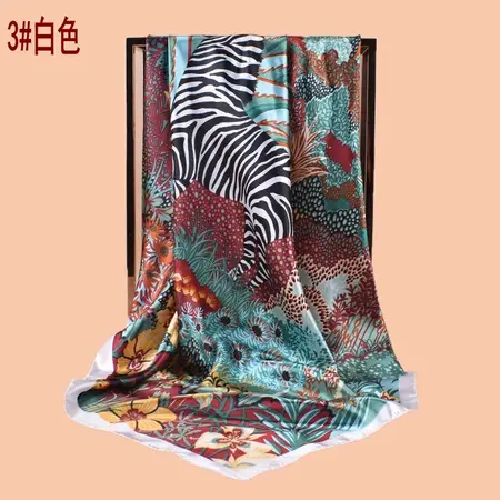 Printed Scarf Shawl – 90 × 90 cm detail