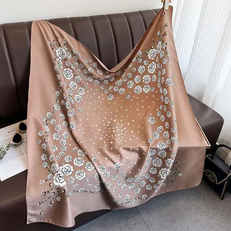 Women's Twill Silk Headscarf – 90 × 90 cm detail