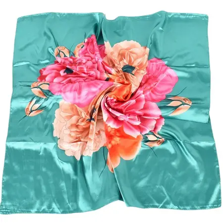 Scarf Shawl – 90 × 90 cm detail