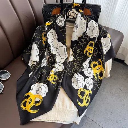 Silk Printed Scarf Shawl – 90 × 90 cm detail