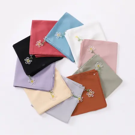 Chiffon Floral Christmas Ornament – 80 × 180cm detail