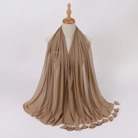 Chiffon Fringed Hijab – 70 × 170 cm detail