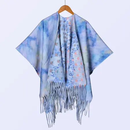 Knit Reversible Printed Poncho – 135 × 160 cm detail