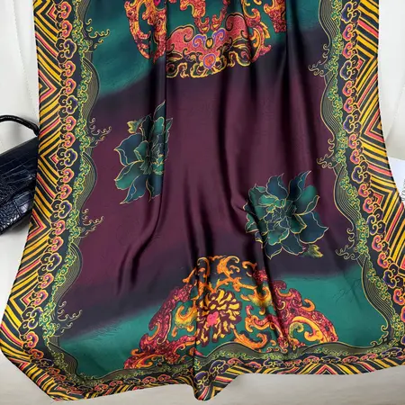 Silk Vintage Scarf Shawl – 90 × 180cm detail