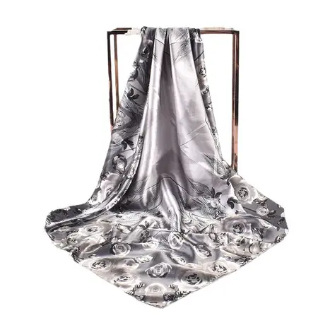 Vintage Scarf Shawl – 90 × 90 cm detail