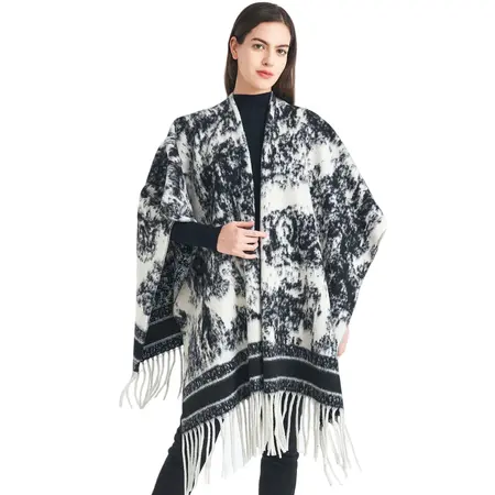 Women's Jacquard Fringed Reversible Scarf Shawl – 150 × 130 cm detail