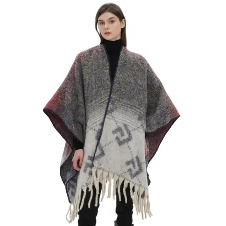 Jacquard Scarf Shawl – 165 × 125 cm