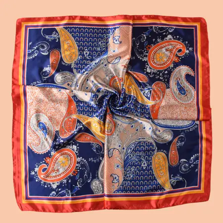 Scarf Shawl – 90 × 90 cm detail