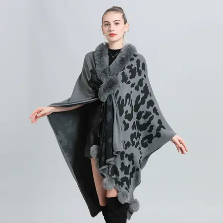Knit Poncho detail