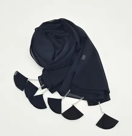 Women's Chiffon Fringed Hijab – 70 × 170 cm detail