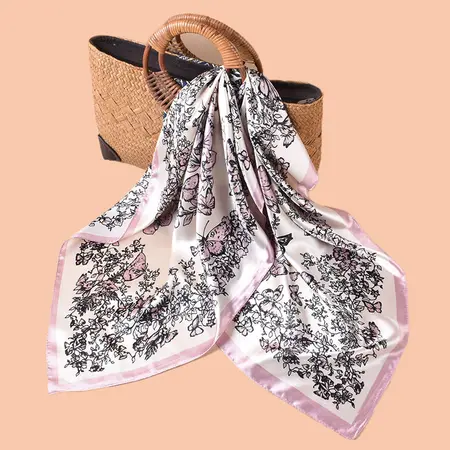 Scarf Shawl – 90 × 90 cm detail