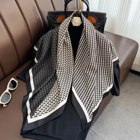 Women's Twill Silk Plaid Scarf Shawl – 90 × 90 cm detail