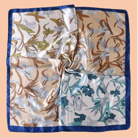 Printed Scarf Shawl – 90 × 90 cm detail
