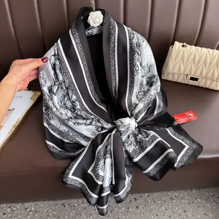 Silk Scarf Shawl – 90 × 180cm detail